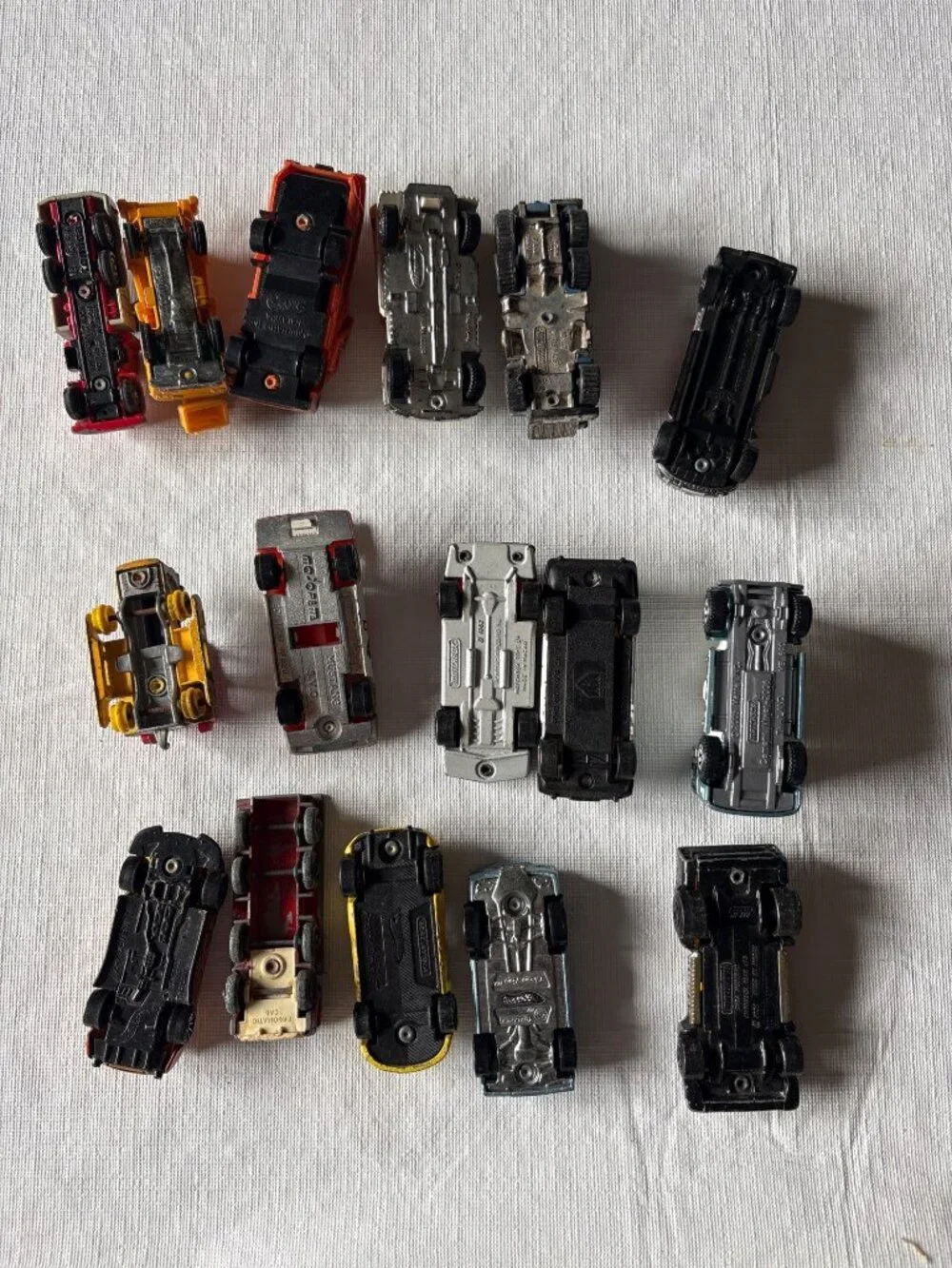 Vintage Die-Cast Toy Cars & Trucks Lot Of 16 Mixed Brands & Models Ford Mustang